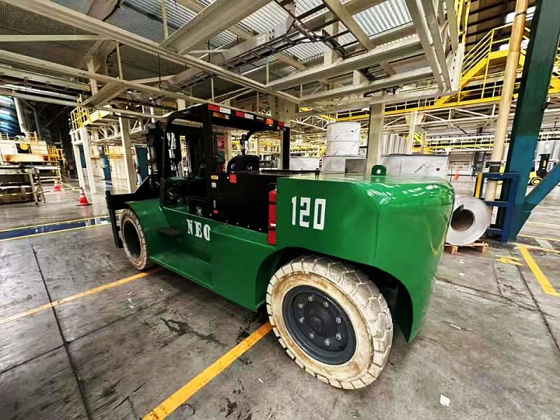 Les chariots élévateurs électriques lourds sont-ils l’avenir de la manutention ?