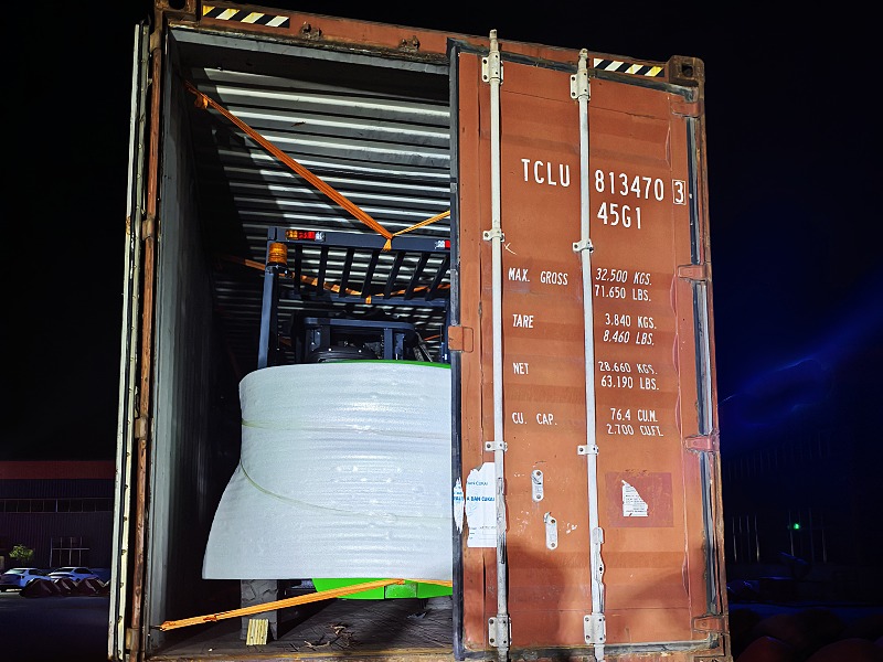 Améliorer l'efficacité de l'industrie sidérurgique et tubulaire de la Guyane grâce à des chariots élévateurs diesel de pointe