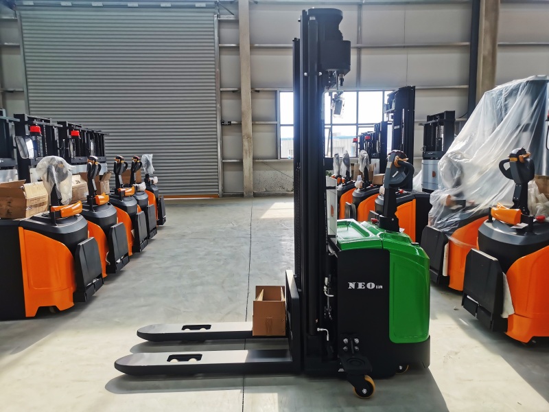 NEOlift Forklift